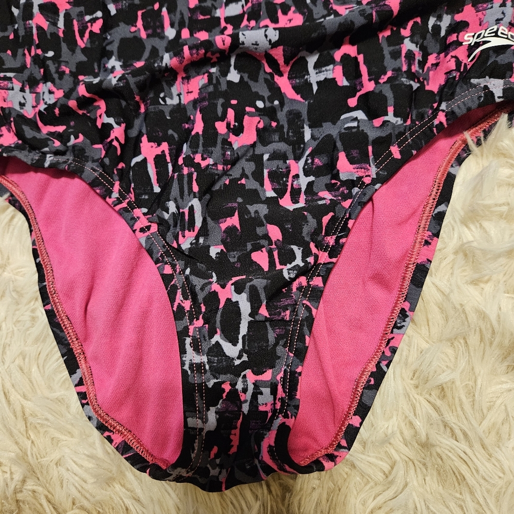 Speedo Swimsuit - Picture 5 of 10